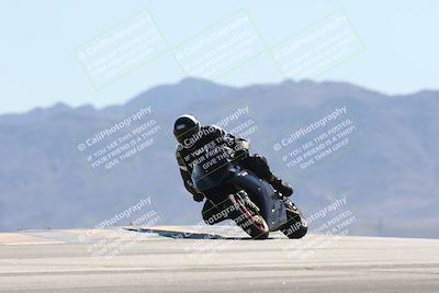 media/Oct-13-2025-Moto Forza (Mon) [[a66d839500]]/3-B Group/Session 4 (Turn 9)/